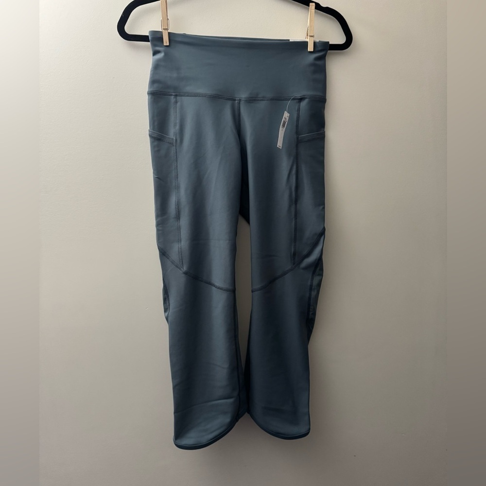 Old Navy High Rise Active Crop Leggings